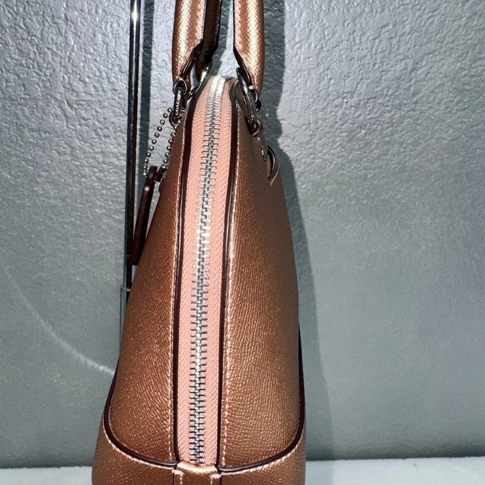 Coach rose gold Leather Interior
